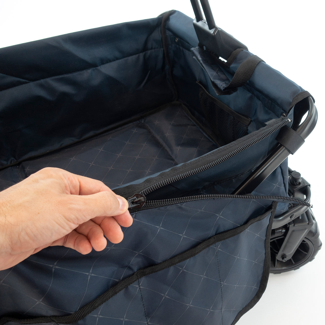 all-terrain-folding-wagon-navy-gray-diamond